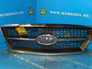 Used Grille Kia Sorento I (JC) 2.4 16V Price € 52,50 Margin scheme offered by Maresia Auto Recycling B.V.