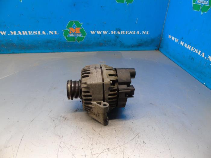 Begagnade Dynamo Fiat Punto Pris € 47,25 Marginaltabell erbjuds av Maresia Auto Recycling B.V.