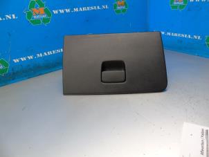 Usagé Boîte à gants Kia Picanto (JA) 1.0 DPi 12V Prix € 52,50 Règlement à la marge proposé par Maresia Auto Recycling B.V.