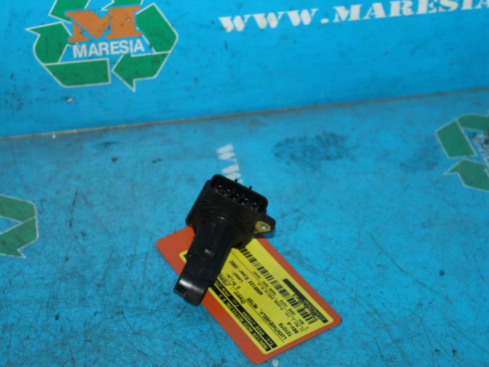 Usagé Débitmètre Toyota RAV4 (A2) 2.0 16V VVT-i 4x4 Prix € 15,75 Règlement à la marge proposé par Maresia Auto Recycling B.V.