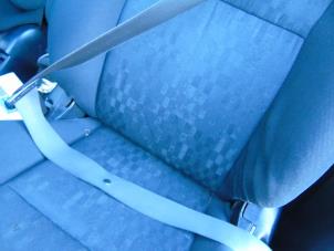 Used Front seatbelt, left Toyota Avensis Verso (M20) 2.0 16V VVT-i D-4 Price € 73,50 Margin scheme offered by Maresia Auto Recycling B.V.