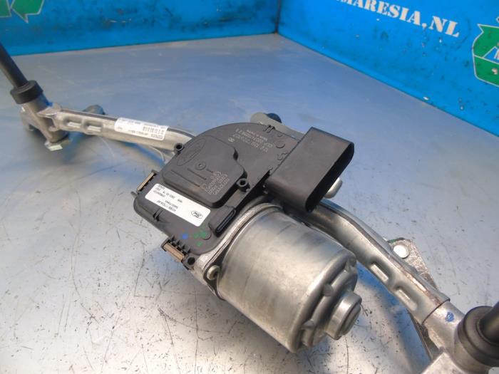 Wiper motor + mechanism from a Ford Puma 1.0 Ti-VCT EcoBoost mHEV 12V 2022