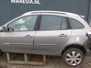 Used Rear door 4-door, left Renault Clio III Estate/Grandtour (KR) 1.2 16V 75 Price € 262,50 Margin scheme offered by Maresia Auto Recycling B.V.