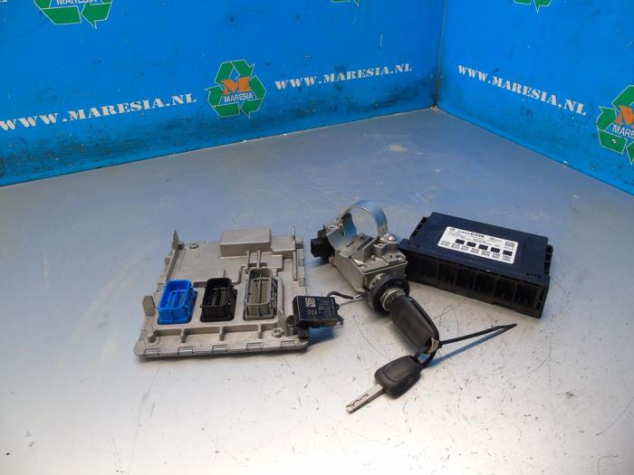 Used Ignition lock + computer Opel Astra K Sports Tourer 1.0 Turbo 12V Price on request offered by Maresia Auto Recycling B.V.