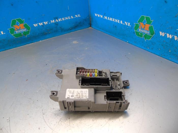 Fuse box Fiat 500 1.2 69 00517869370