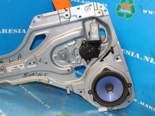 Używane Mechanizm szyby lewej tylnej wersja 4-drzwiowa Kia Sportage (JE) 2.0 CRDi 16V VGT 4x4 Cena € 68,25 Procedura marży oferowane przez Maresia Auto Recycling B.V.