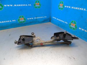 Used Wiper mechanism Nissan Pixo (D31S) 1.0 12V Price € 52,50 Margin scheme offered by Maresia Auto Recycling B.V.