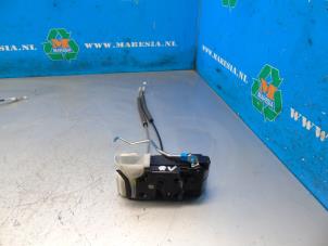 Used Front door lock mechanism 4-door, right Hyundai i20 1.2i 16V Price € 42,00 Margin scheme offered by Maresia Auto Recycling B.V.