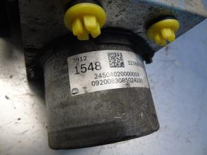 ABS Pumpe van een Opel Astra K 1.6 CDTI 110 16V 2015