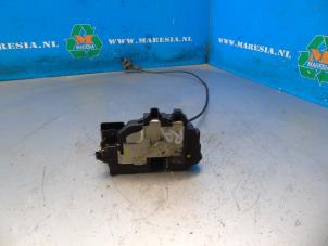 Used Sliding door lock mechanism, right Renault Kangoo Express (FW) 1.5 dCi 75 FAP Price € 52,50 Margin scheme offered by Maresia Auto Recycling B.V.