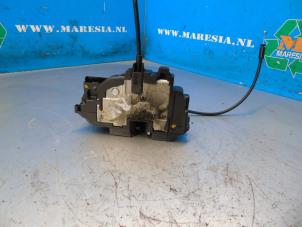 Used Door lock mechanism 2-door, right Renault Kangoo Express (FW) 1.5 dCi 75 FAP Price € 47,25 Margin scheme offered by Maresia Auto Recycling B.V.