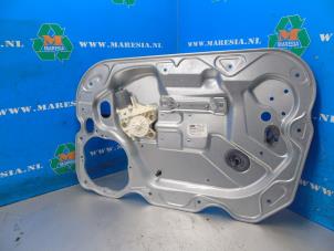 Usagé Mécanique vitre 4portes avant droite Ford Focus 2 2.0 16V Prix € 52,50 Règlement à la marge proposé par Maresia Auto Recycling B.V.