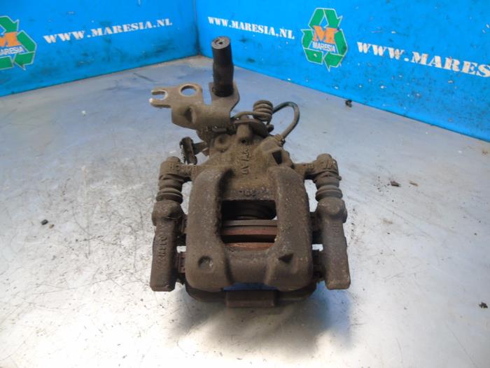 Gebrauchte Bremszange links hinten Volkswagen Caddy III (2KA,2KH,2CA,2CH) 1.6 TDI 16V Preis € 57,75 Margenregelung angeboten von Maresia Auto Recycling B.V.