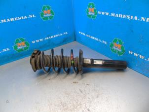 Used Front shock absorber rod, right Volkswagen Caddy III (2KA,2KH,2CA,2CH) 1.6 TDI 16V Price € 78,75 Margin scheme offered by Maresia Auto Recycling B.V.
