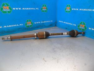 Used Front drive shaft, right Renault Clio IV Estate/Grandtour (7R) 0.9 Energy TCE 75 12V Price € 78,75 Margin scheme offered by Maresia Auto Recycling B.V.