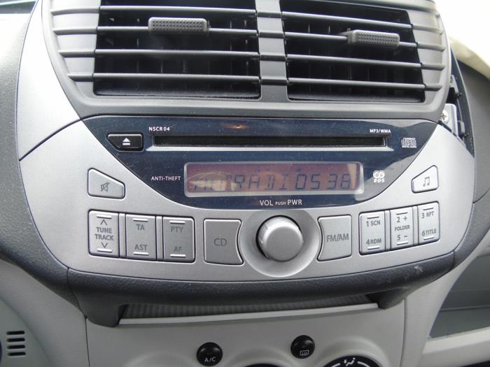 Radioodtwarzacz CD z Nissan Pixo (D31S) 1.0 12V 2011