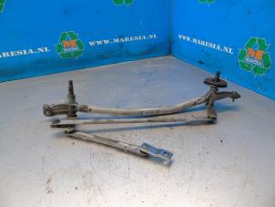 Used Wiper mechanism Peugeot Partner 1.6 HDI 90 Price € 47,25 Margin scheme offered by Maresia Auto Recycling B.V.