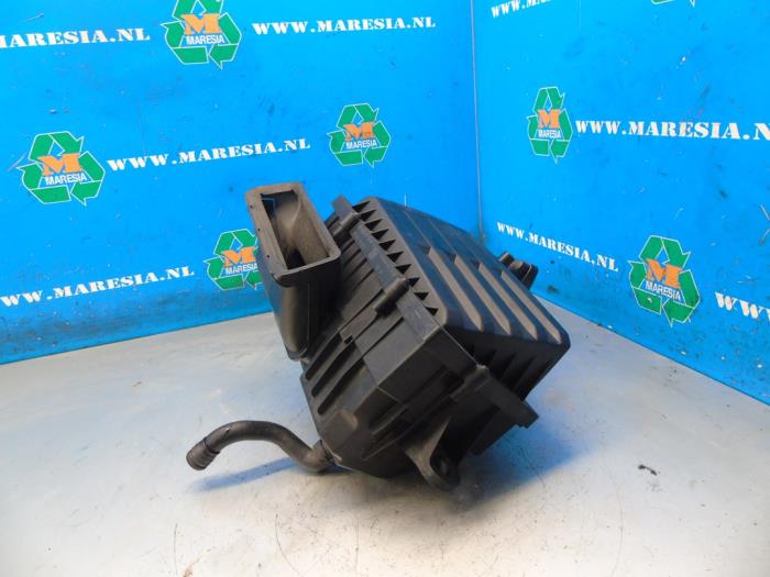 Begagnade Luftfilterhus Volkswagen Passat Variant (3G5) 1.6 TDI 16V Pris € 47,25 Marginaltabell erbjuds av Maresia Auto Recycling B.V.