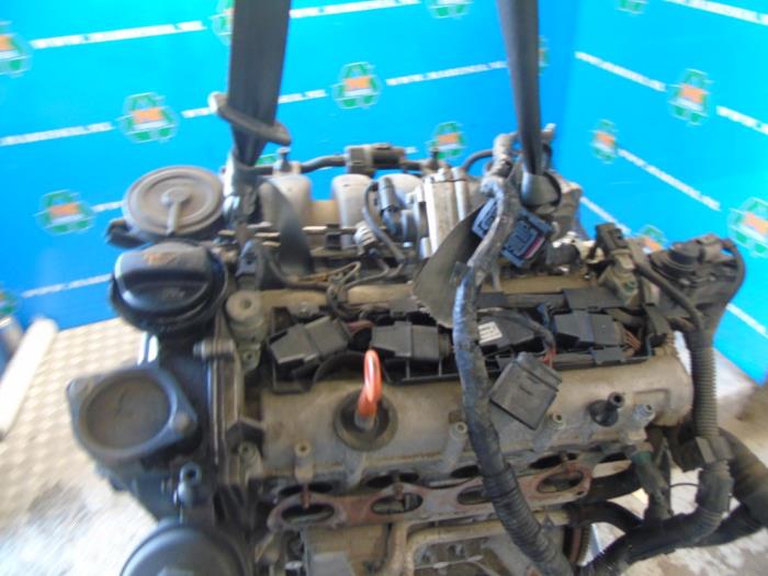 Silnik z Volkswagen Touran (1T1/T2) 1.6 FSI 16V 2004