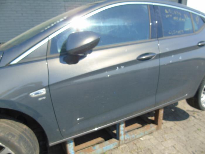 Portière 4portes avant gauche d'un Opel Astra K 1.4 Turbo 16V 2015