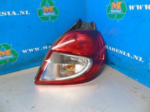 Used Taillight, right Renault Clio III (BR/CR) 1.6 16V GT Price € 42,00 Margin scheme offered by Maresia Auto Recycling B.V.