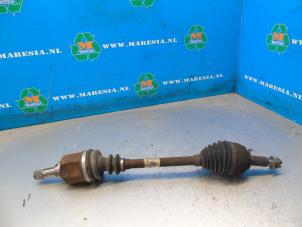Used Front drive shaft, left Renault Clio III (BR/CR) 1.6 16V GT Price € 63,00 Margin scheme offered by Maresia Auto Recycling B.V.