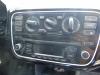 Radio CD player from a Volkswagen Up! (121), Hatchback, 2011 / 2023 2012