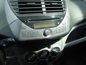Używane Radioodtwarzacz CD Suzuki Alto (GF) 1.0 12V Cena € 52,50 Procedura marży oferowane przez Maresia Auto Recycling B.V.