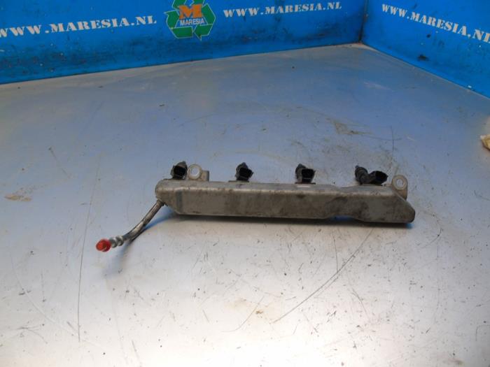 Usagé Système d'injection Toyota Yaris III (P13) 1.33 16V Dual VVT-I Prix € 73,50 Règlement à la marge proposé par Maresia Auto Recycling B.V.