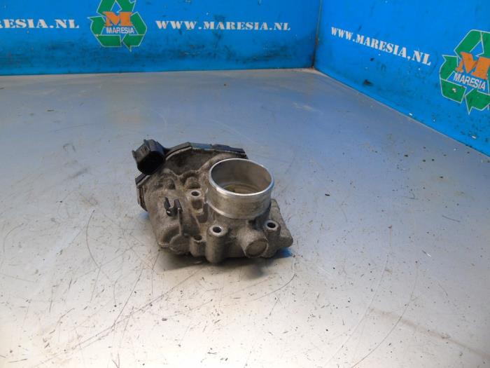 Usagé Boitier papillon Opel Astra J (PC6/PD6/PE6/PF6) 1.4 16V ecoFLEX Prix € 47,25 Règlement à la marge proposé par Maresia Auto Recycling B.V.