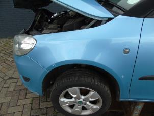 Used Front wing, left Skoda Roomster (5J) 1.2 TSI Price € 105,00 Margin scheme offered by Maresia Auto Recycling B.V.