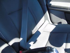 Usados Cinturón de seguridad izquierda delante Volvo V50 (MW) 2.0 D 16V Precio € 57,75 Norma de margen ofrecido por Maresia Auto Recycling B.V.