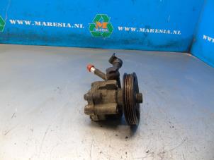 Used Power steering pump Nissan Navara (D40) 2.5 dCi 16V 4x4 Price € 89,25 Margin scheme offered by Maresia Auto Recycling B.V.