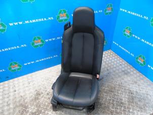 Używane Fotel prawy Mazda MX-5 (NC18/1A) 2.0i 16V Cena € 157,50 Procedura marży oferowane przez Maresia Auto Recycling B.V.