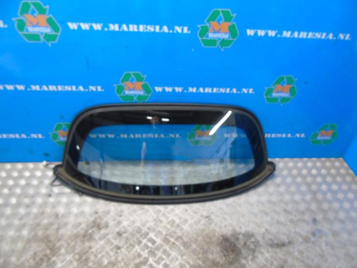 Usados Ventanilla detrás Mazda MX-5 (NC) 2.0i 16V Precio € 236,25 Norma de margen ofrecido por Maresia Auto Recycling B.V.