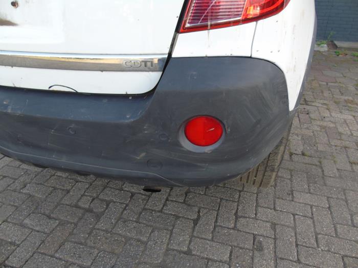 Pare-chocs arrière d'un Opel Antara (LA6) 2.2 CDTI 16V 4x2 2015