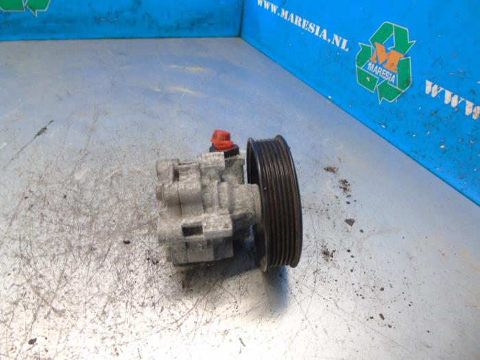 Used Power steering pump Opel Antara (LA6) 2.2 CDTI 16V 4x2 Price € 42,00 Margin scheme offered by Maresia Auto Recycling B.V.