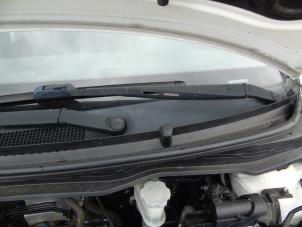 Usados Mecanismo de limpiaparabrisas Hyundai i20 1.4i 16V Precio € 68,25 Norma de margen ofrecido por Maresia Auto Recycling B.V.