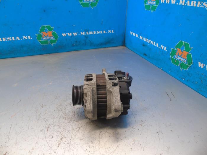 Begagnade Dynamo Hyundai i20 1.4i 16V Pris € 26,25 Marginaltabell erbjuds av Maresia Auto Recycling B.V.