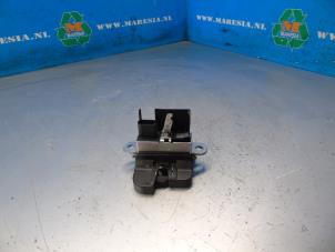 Used Tailgate lock mechanism Volkswagen Golf VII Variant (AUVV) 1.0 TSI 12V BlueMotion Technology Price € 47,25 Margin scheme offered by Maresia Auto Recycling B.V.