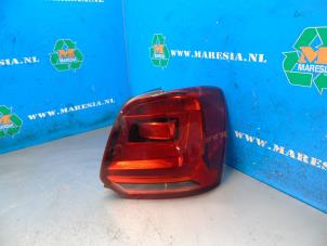 Usagé Feu arrière secondaire droit Volkswagen Polo V (6R) 1.4 TDI 12V 90 Prix € 52,50 Règlement à la marge proposé par Maresia Auto Recycling B.V.