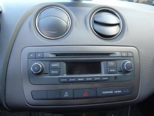 Usagé Radio/Lecteur CD Seat Ibiza IV SC (6J1) 1.2 TSI Prix € 47,25 Règlement à la marge proposé par Maresia Auto Recycling B.V.