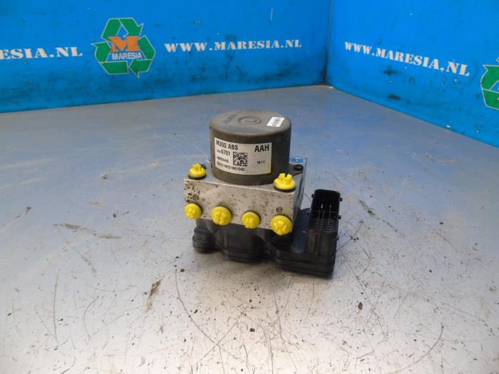 Begagnade ABS-pump Chevrolet Spark (M300) 1.2 16V Pris € 68,25 Marginaltabell erbjuds av Maresia Auto Recycling B.V.