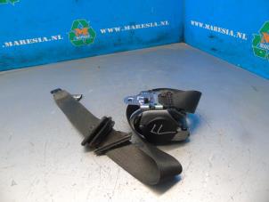 Used Front seatbelt, left Chevrolet Cruze 2.0 D 16V Price € 105,00 Margin scheme offered by Maresia Auto Recycling B.V.