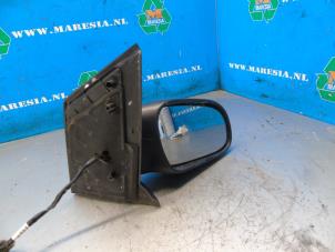 Used Wing mirror, right Volkswagen Fox (5Z) 1.4 16V Price € 36,75 Margin scheme offered by Maresia Auto Recycling B.V.