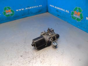Used Front wiper motor Chevrolet Spark 1.0 16V Bifuel Price € 47,25 Margin scheme offered by Maresia Auto Recycling B.V.