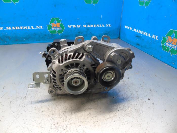 Begagnade Dynamo Suzuki Swift (ZC/ZD) 1.2 Dual Jet 16V Smart Hybrid Pris € 488,25 Marginaltabell erbjuds av Maresia Auto Recycling B.V.