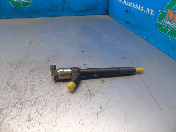 Usagé Injecteurs Opel Astra K Sports Tourer 1.6 CDTI 110 16V Prix € 73,50 Règlement à la marge proposé par Maresia Auto Recycling B.V.