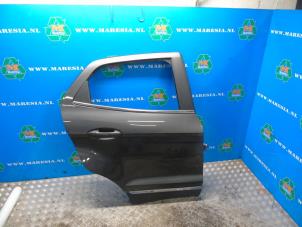 Używane Drzwi prawe tylne wersja 4-drzwiowa Ford EcoSport (JK8) 1.0 EcoBoost 12V 125 Cena € 367,50 Procedura marży oferowane przez Maresia Auto Recycling B.V.