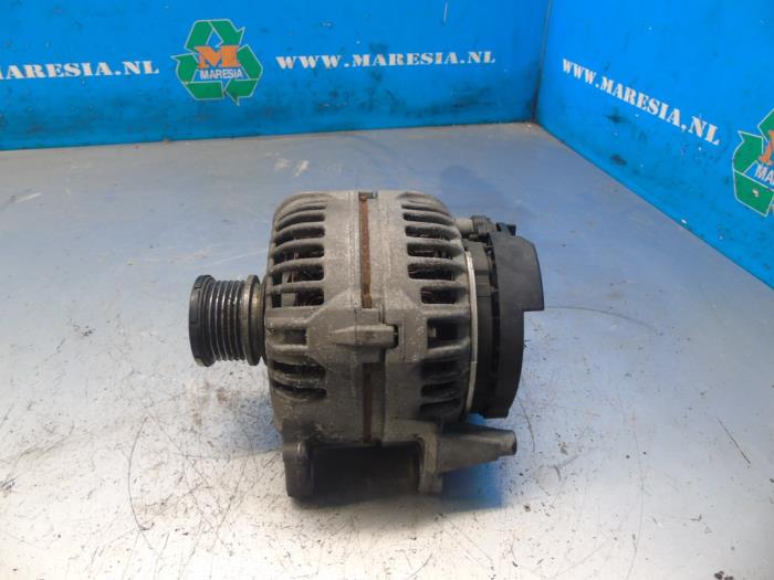 Begagnade Dynamo Audi A4 Avant (B8) 2.0 TDI 16V Pris € 68,25 Marginaltabell erbjuds av Maresia Auto Recycling B.V.